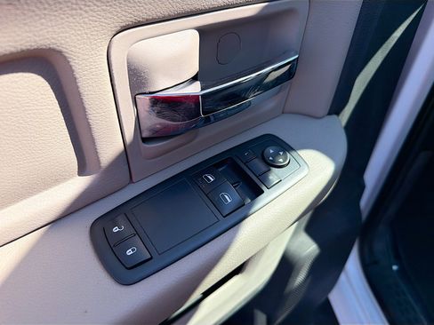 Used 2012 RAM 1500 Classic SLT RWD image 5