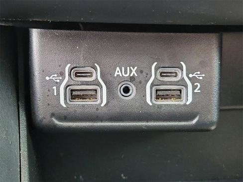 Used 2023 Dodge Durango GT image 33