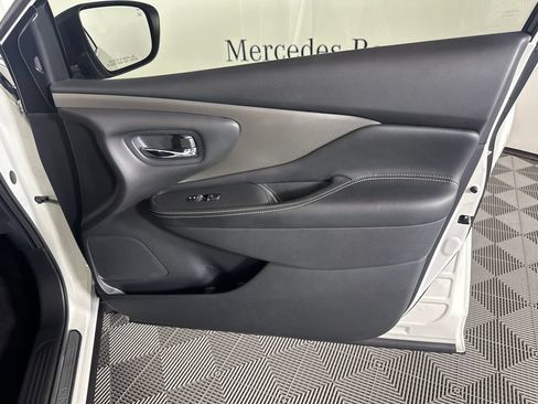 Used 2020 Nissan Murano SL w/ Moonroof Package FWD image 14