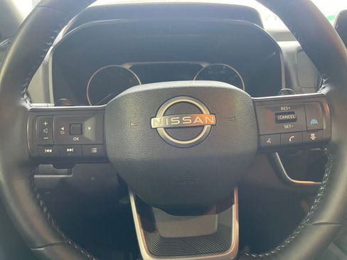 Used 2025 Nissan Rogue SV image 30