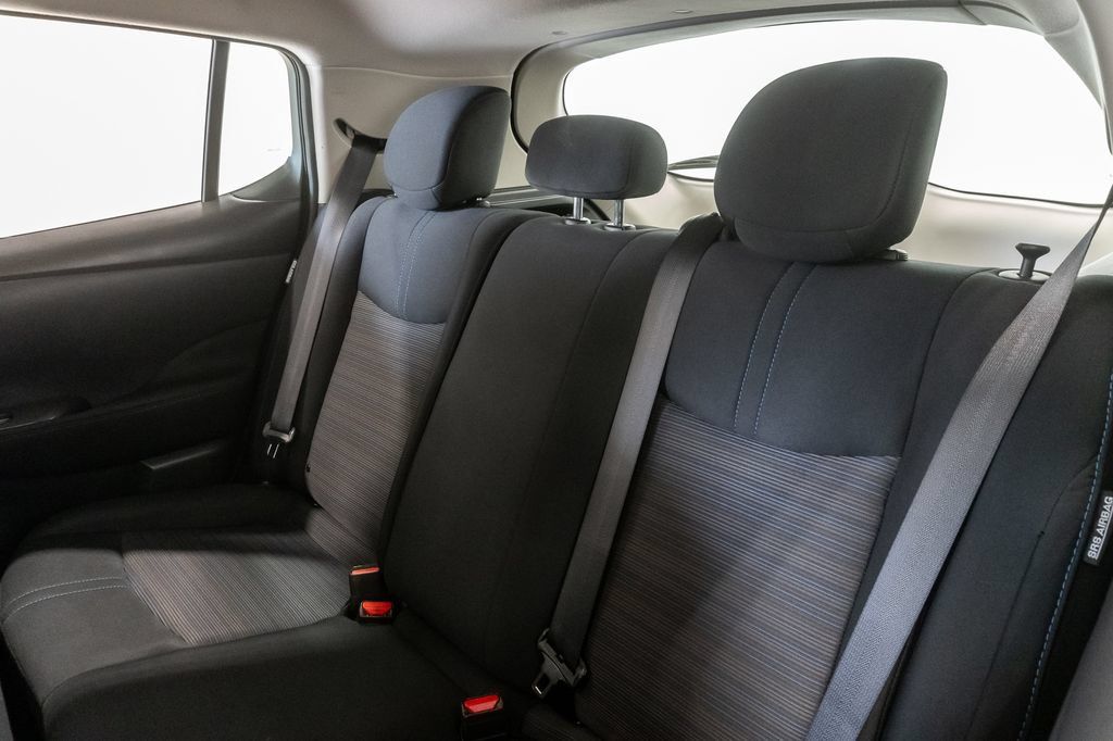 Used 2025 Nissan Leaf S FWD image 23