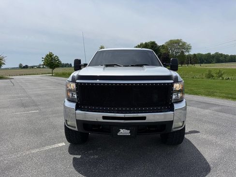 Used 2010 Chevrolet Silverado 2500 LTZ w/ Convenience Package AWD/4WD image 3