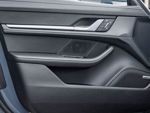 Used 2025 Porsche Taycan 4 Cross Turismo image 59