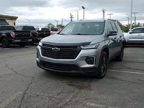 Certified 2023 Chevrolet Traverse LT FWD image 2