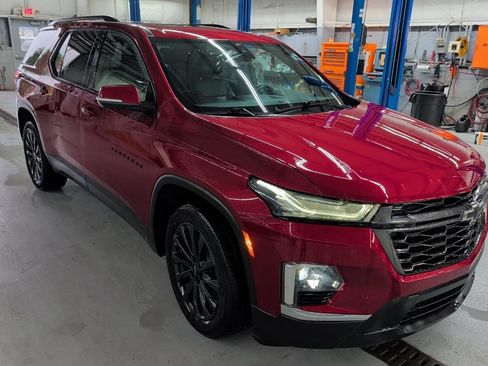 Used 2023 Chevrolet Traverse RS w/ LPO, Floor Liner Package AWD/4WD image 3