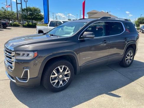 Certified 2020 GMC Acadia SLE w/ Driver Convenience Package FWD image 2
