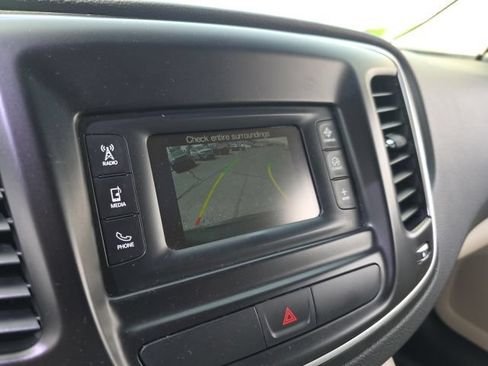 Used 2016 Chrysler 200 Limited FWD image 21