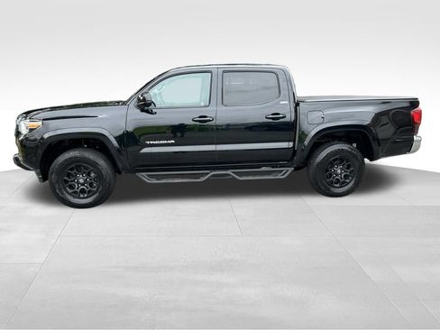 Used 2021 Toyota Tacoma SR5 RWD image 2