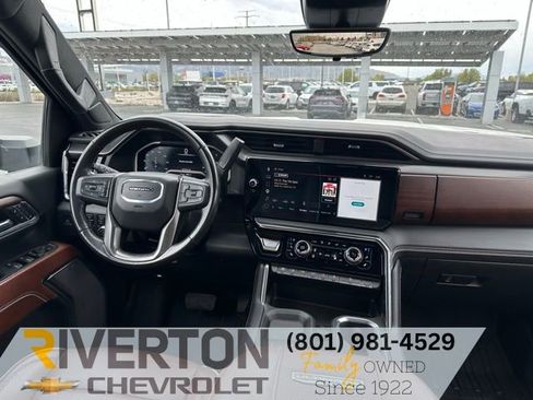 Used 2024 GMC Sierra 3500 Denali Ultimate image 17