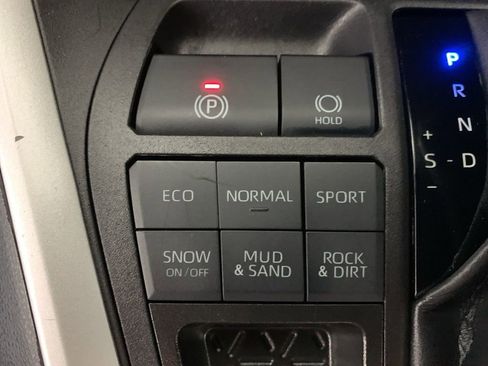 Used 2024 Toyota RAV4 LE AWD/4WD image 26