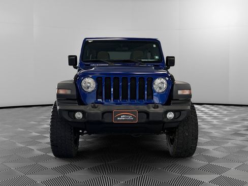 Used 2018 Jeep Wrangler Unlimited Sport S AWD/4WD image 3