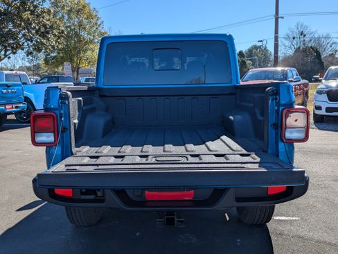 New 2026 Jeep Gladiator Sport image 14