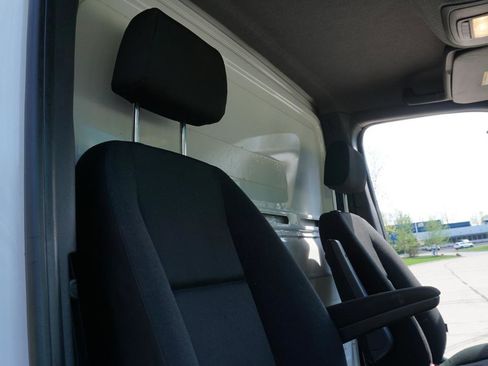 Used 2021 Mercedes-Benz Sprinter 4500 w/ Premium Package image 21