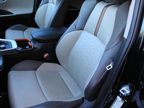 Used 2021 Toyota RAV4 Adventure image 11