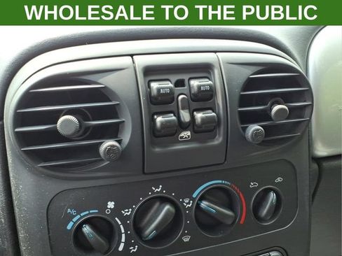 Used 2005 Chrysler PT Cruiser Limited w/ Chrome Accents Group FWD image 22