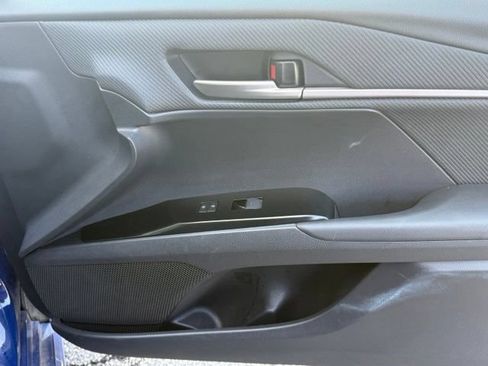 Used 2025 Toyota Camry SE FWD image 17