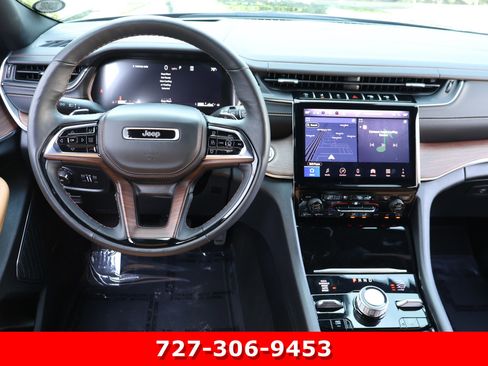 Used 2025 Jeep Grand Cherokee L Summit w/ Advanced Protech Group IV AWD/4WD image 19