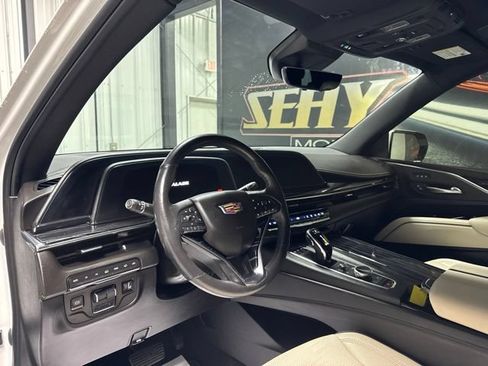 Used 2021 Cadillac Escalade Sport w/ Driver Assist Tech Package AWD/4WD image 6