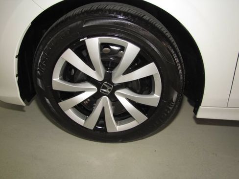 Certified 2025 Honda Civic LX image 24