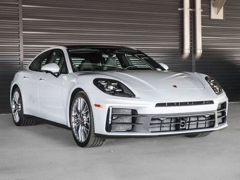 Used 2025 Porsche Panamera 4 AWD/4WD image 7