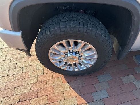 Used 2021 Chevrolet Silverado 2500 High Country w/ Z71 Off-Road Package image 2