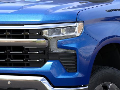 New 2025 Chevrolet Silverado 1500 LT w/ Safety Package RWD image 45