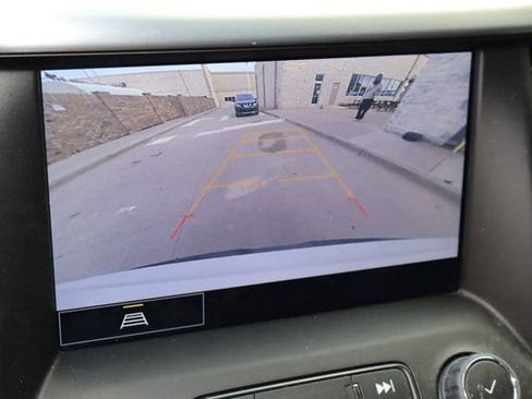Used 2023 GMC Acadia SLT w/ Elevation Edition FWD image 8