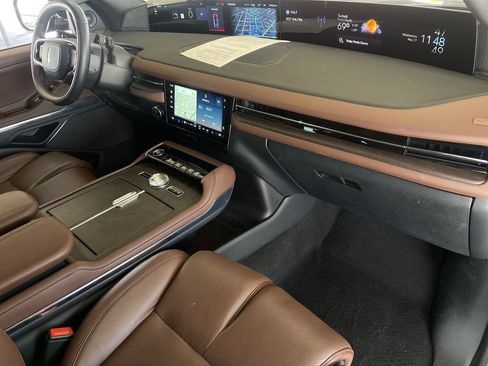 Used 2025 Lincoln Navigator Reserve AWD/4WD image 29