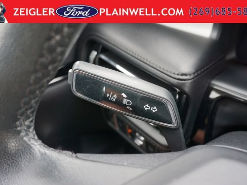 Used 2022 Lincoln Nautilus AWD w/ Premium Package image 27