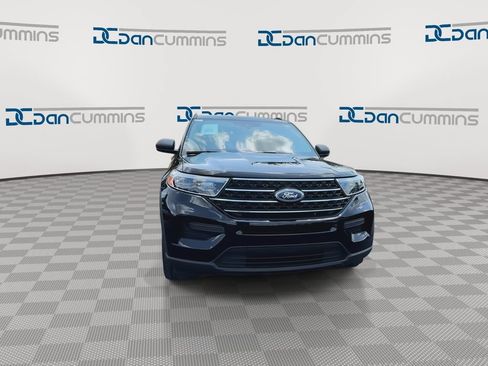 Certified 2024 Ford Explorer XLT AWD/4WD image 3