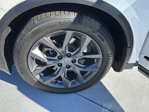 Used 2023 Acura MDX A-Spec image 32