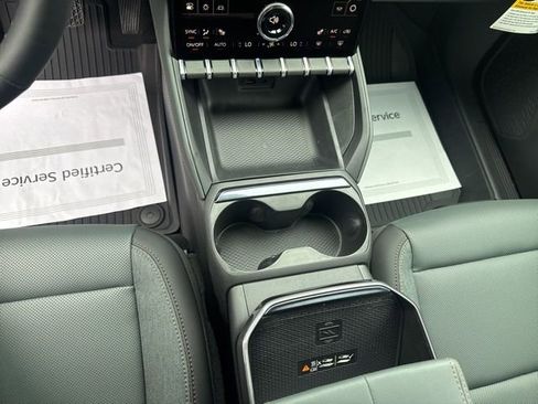 New 2026 GMC Terrain AT4 w/ LPO, Floor Liner Package image 17