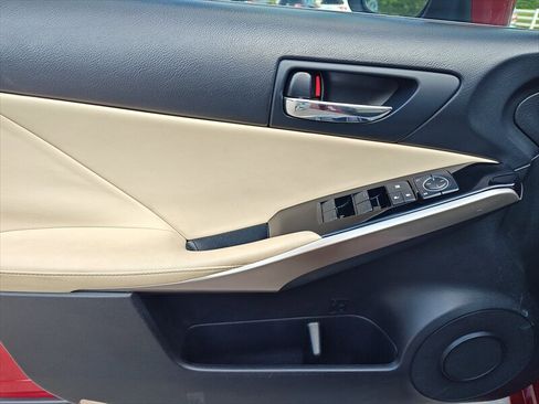 Used 2015 Lexus IS 250 image 29