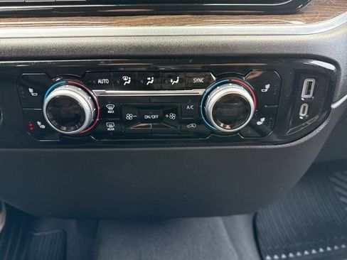 Used 2023 GMC Sierra 1500 Elevation image 26