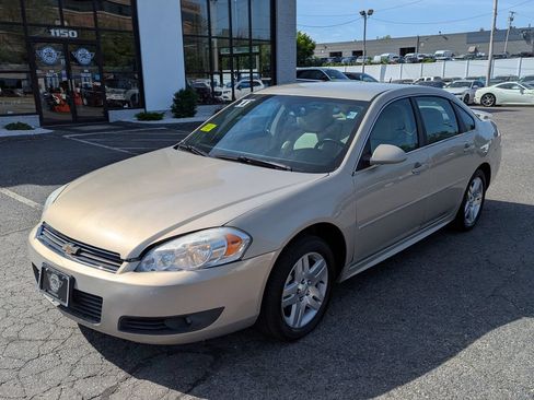 Used 2011 Chevrolet Impala LT w/ Luxury Edition Package FWD image 2