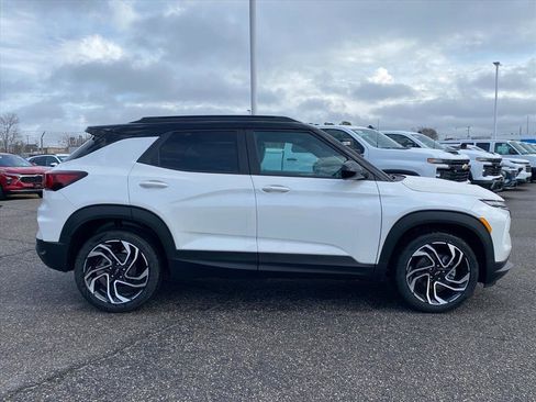 New 2026 Chevrolet TrailBlazer RS w/ Convenience Package image 2