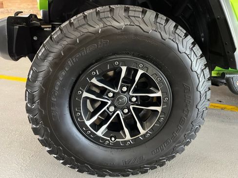 Used 2025 Jeep Wrangler Unlimited Sport AWD/4WD image 6