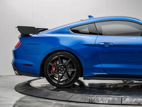 Used 2021 Ford Mustang Shelby GT500 w/ Carbon Fiber Track Pack RWD image 26