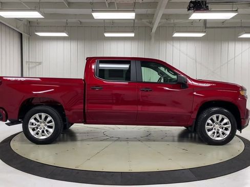 Used 2022 Chevrolet Silverado 1500 Custom AWD/4WD image 9