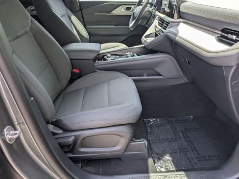 New 2026 Ford Explorer Active RWD image 38