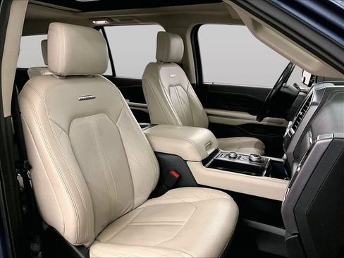 Used 2019 Ford Expedition Platinum AWD/4WD image 8
