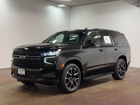 Used 2024 Chevrolet Tahoe RST w/ Luxury Package AWD/4WD image 29