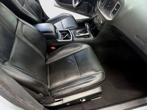 Used 2022 Dodge Charger SXT w/ Leather Interior Group RWD image 34