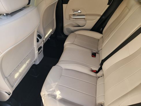 Certified 2022 Mercedes-Benz GLA 250 image 31