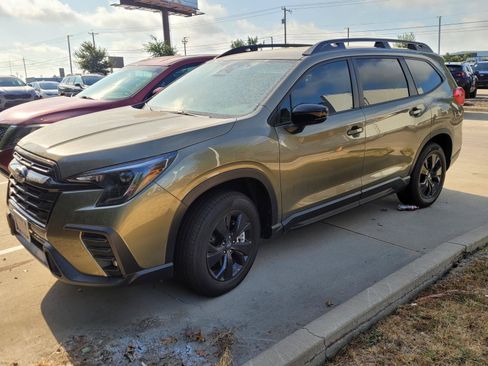 Used 2026 Subaru Ascent Premium AWD/4WD image 1