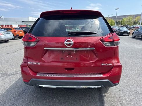 Used 2017 Nissan Rogue SV w/ Sun & Sound Touring Package AWD/4WD image 6