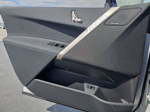 New 2026 BMW iX xDrive60 w/ Premium Package image 27