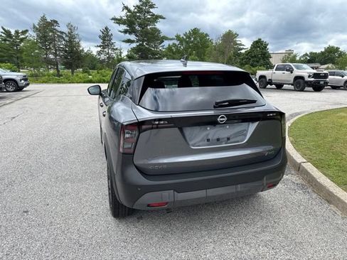 Certified 2025 Nissan Kicks SV AWD/4WD image 32