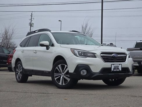 Used 2018 Subaru Outback 3.6R Limited image 2