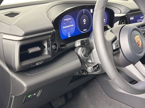 Certified 2026 Porsche Macan Electric RWD image 32